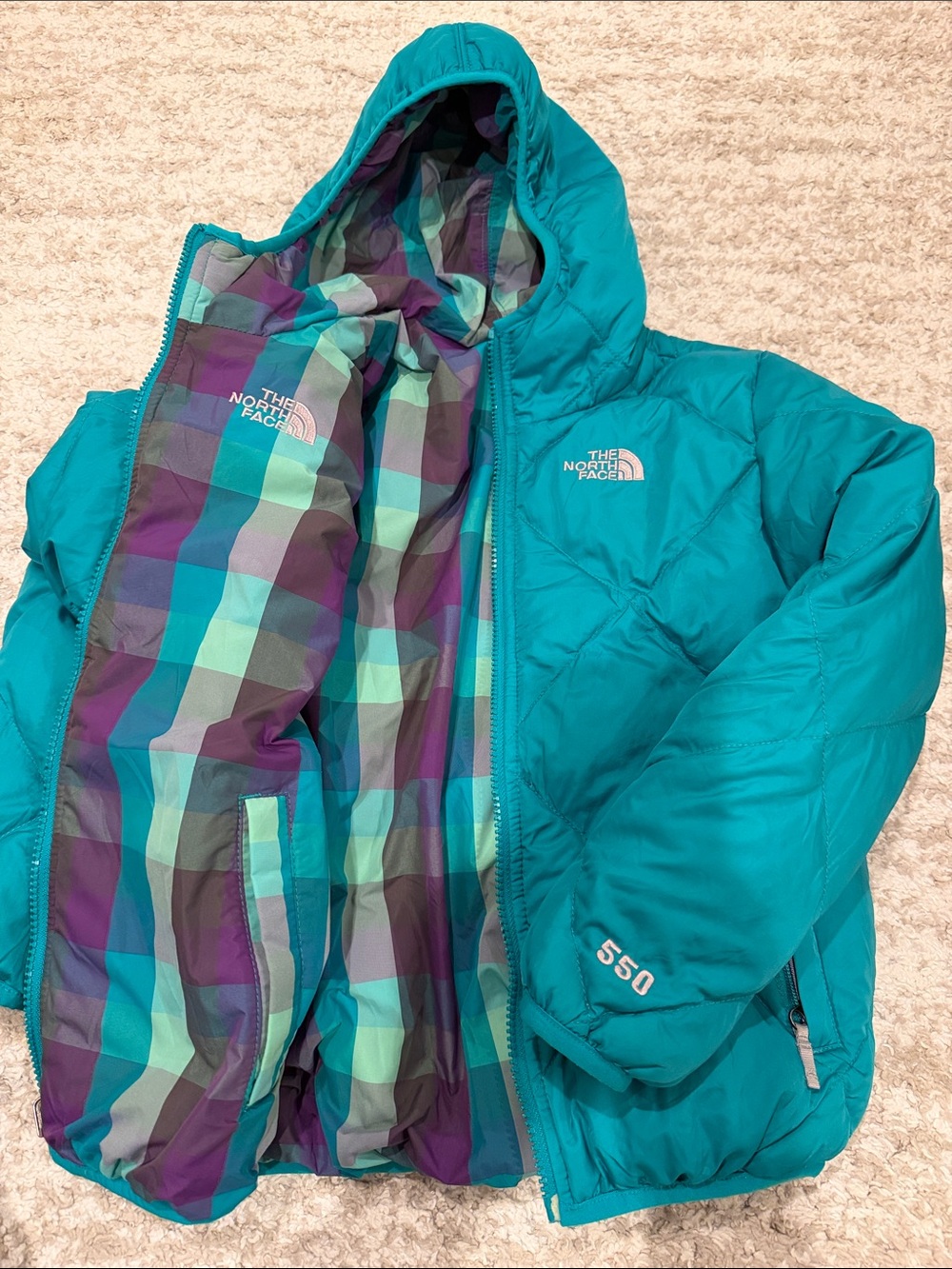 The North Face Lot Reversible 550
Down Puffer Jacket Aqua/Purple Size 7/8